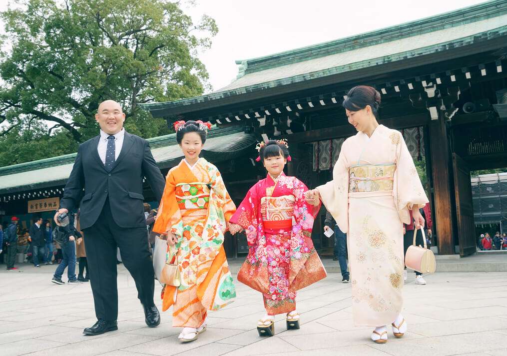 明治神宮で姉妹の七五三