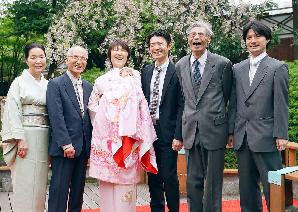 原宿・東郷神社でお宮参りの記念写真