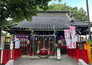 鴻巣総鎮守鴻神社の拝殿