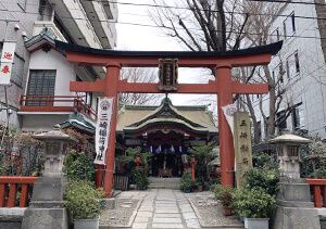 三崎稲荷神社の鳥居