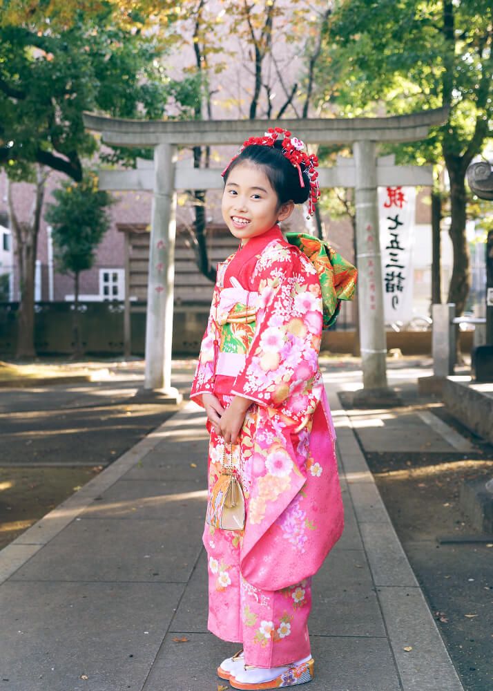 北見方白鬚神社で七五三の女の子