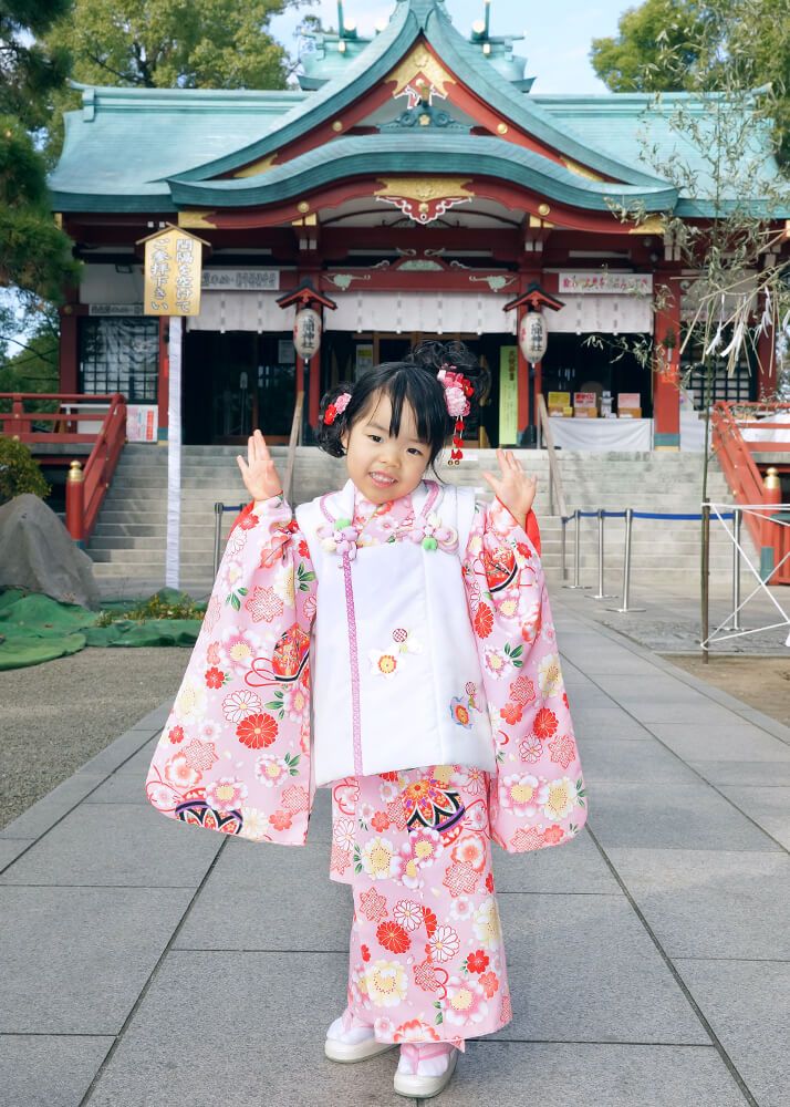 大田区多摩川浅間神社で七五三の女の子