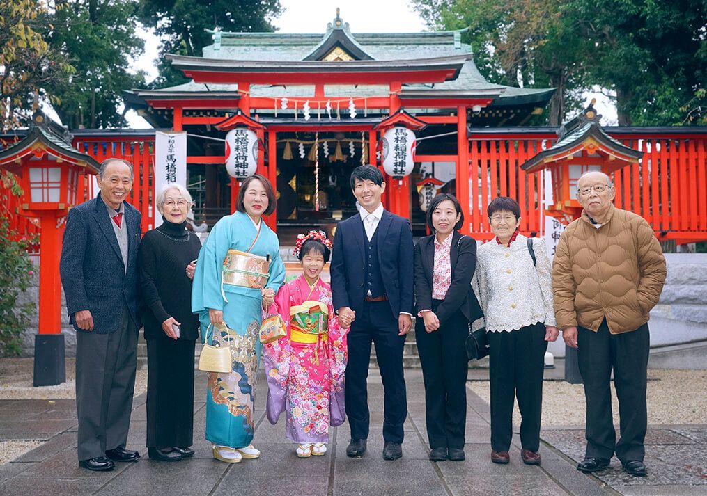 杉並区馬橋稲荷神社で七五三の集合写真