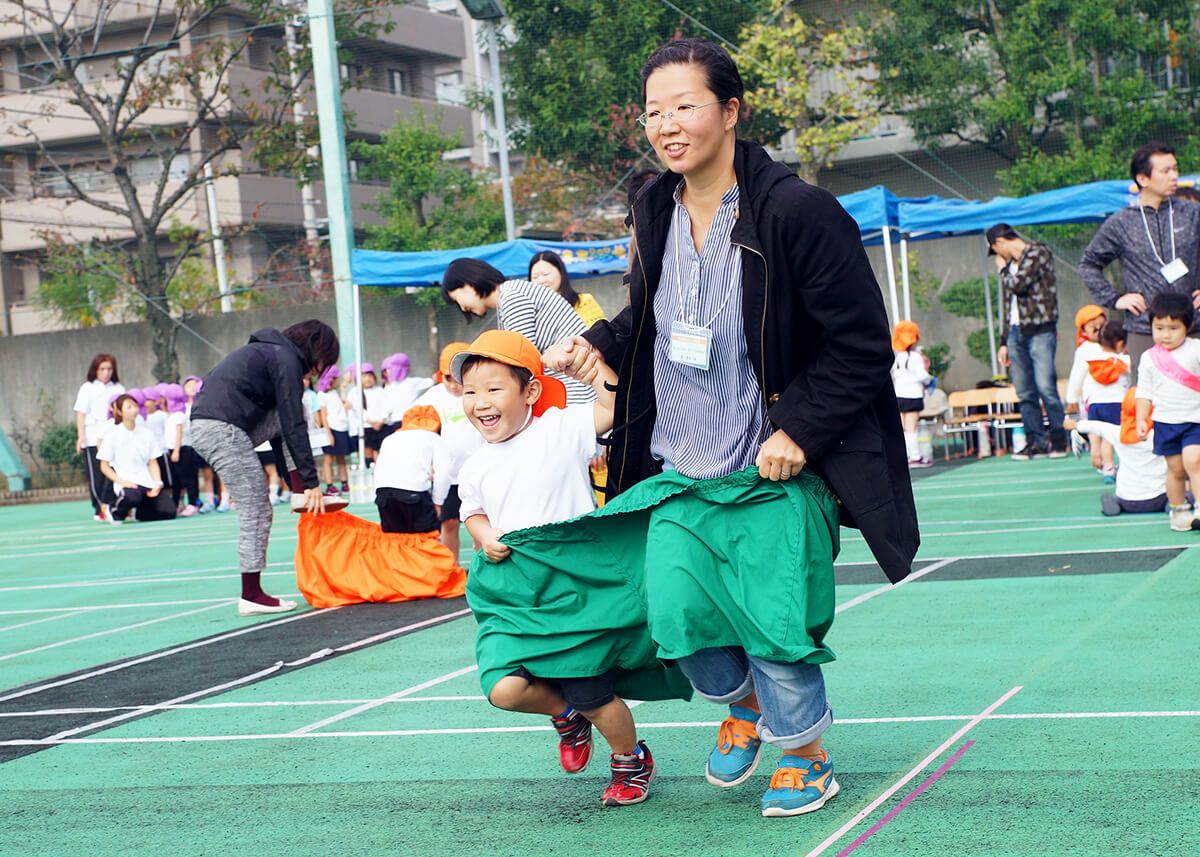 保育園の運動会で親子競技